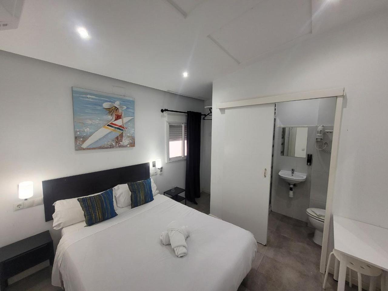 Ayz Frailes - Auto Check-In Property (Adults Only) Malaga Exterior photo