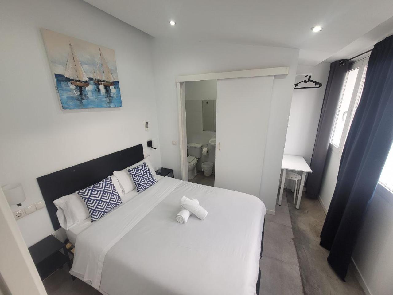 Ayz Frailes - Auto Check-In Property (Adults Only) Malaga Exterior photo